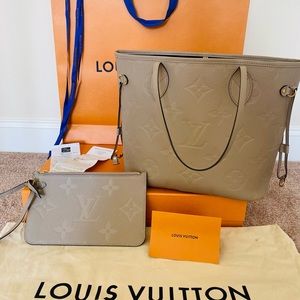 Neverfull MM M45686 in PERFECT condition! Bought on 01/09/2022.